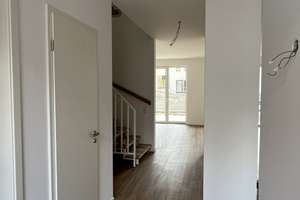 Innenhof | gemütliches Reihenhaus 4-Zi (E3) mit eigenem Garten und Gäste-WC | ab sofort verfügbar! – Waldhausener Straße 130-165, 41061 Gladbach, Mönchengladbach – Vorschaubild 9
