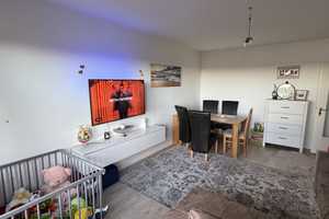 Von Privat vollständig renovierte 3-Zimmer-Wohnung mit Balkon und Einbauküche in Lübeck – Lübeck – Vorschaubild 3