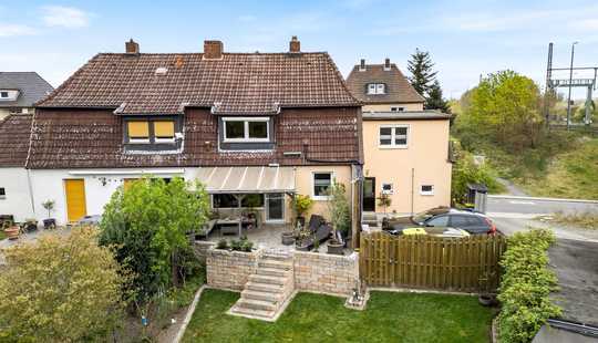 Bild von Doppelhaushälfte mit großem Garten für echte Stadtmenschen mit grünem Daumen