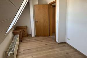 2,5-Zimmer-Dachgeschoss-Wohnung in zentraler Stadtlage in Ulm – Die vollständige Adresse der Immobilie erhältst du vom Anbieter., 89073 Mitte, Ulm – Vorschaubild 6