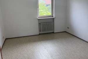 Geräumiges Reiheneckhaus in ruhiger Lage – Dresdner Straße 70, 80993 Alt-Moosach, München – Vorschaubild 13