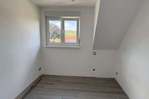 Gepflegtes Doppelhaus mit lichtdurchflutetem Wohnbereich und modernisiertem Wohnkomfort! – 9599 Freiberg – Vorschaubild 20