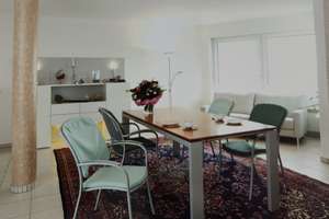 Spacious 5-room house with 185 m² / Großzügiges 5-Zimmer Haus mit 185 m² in Leinfelden-Echterdingen – Schurwaldstr. 34, 70771 Leinfelden-Echterdingen – Vorschaubild 3