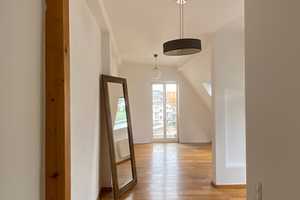 Helles Appartement mit Balkon und Blick ins Grüne  – Balthasarstr. 13, 50670 Köln – Vorschaubild 2