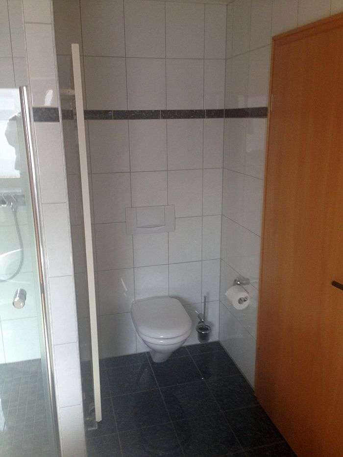 Immobilie in Wachtberg - Wachtberg - Adendorf, freistehendes Einfamilienwohnhaus mit Garage, Innenhof und Garten - Bild 2