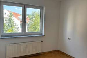 Provisionsfrei: Helle 3-Zimmer-Wohnung mit Terrasse & TG in Uhingen – Alte Holzhäuser Straße 74, 73066 Uhingen – Vorschaubild 5