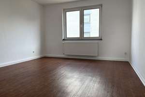 Helle, gut geschnittene 2-Zimmer-Wohnung mit Balkon Nähe Werhahn – Die vollständige Adresse der Immobilie erhältst du vom Anbieter., 40211 Stadtmitte, Düsseldorf – Vorschaubild 2