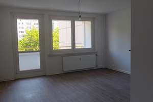 Nette Nachbarn gesucht: weitläufige 3-Zimmer-Wohnung – Herzberger Str. 24, 1239 Prohlis-Nord, Dresden – Vorschaubild 4