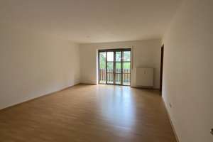 *3-Raum Wohnung mit Balkon und Stellplatz*