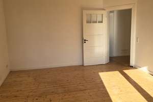 Grosszügige 3-Zimmer-Wohnung mit neuem grossem Balkon in 44803, Bochum.
Von privat ohne Maklergebühr – Die vollständige Adresse der Immobilie erhältst du vom Anbieter., 44803 Wiemelhausen, Bochum – Vorschaubild 5