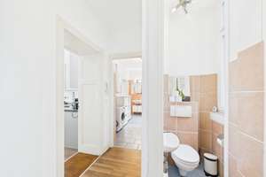 Zentrale möblierte 2-Zimmer-Wohnung/central furnished apartment suitable for 1 to 4 guests – Elsässer Platz 3, 65195 Westend / Bleichstraße, Wiesbaden – Vorschaubild 16