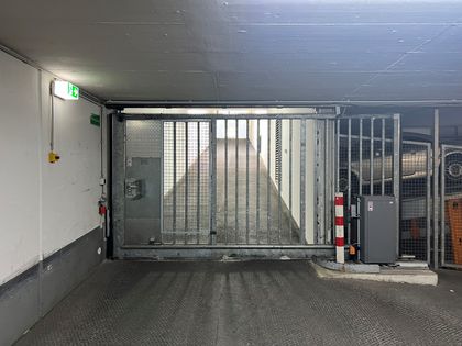 Einzelgarage mit Stellplatz in Meerbusch Lank-Latum sold