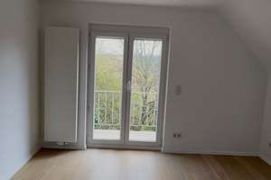 2,5-Zimmer-Wohnung mit Balkon & Garten, Garage in Stuttgart-Mühlhausen – Wenzelstrße 34, 70378 Mühlhausen (Ortsteil), Stuttgart – Vorschaubild 4