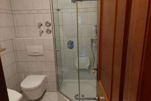 Ruhig gelegene 2 Zi. - Souterrain - Wohnung 
Wohnen  im Herzen von Herrsching a. Ammersee – Die vollständige Adresse der Immobilie erhältst du vom Anbieter., 82211 Herrsching am Ammersee – Vorschaubild 3