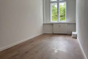 Altbaujuwel am Wröhmännerpark –5-Zimmer-Wohnung mit Stuck, Balkon und zwei Bädern – Die vollständige Adresse der Immobilie erhältst du vom Anbieter., 13585 Spandau (Ortsteil), Berlin – Vorschaubild 7