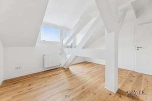 Modern saniert: Offen geschnittene Dachgeschosswohnung mit Balkon – Die vollständige Adresse der Immobilie erhältst du vom Anbieter., 10119 Prenzlauer Berg, Berlin – Vorschaubild 7