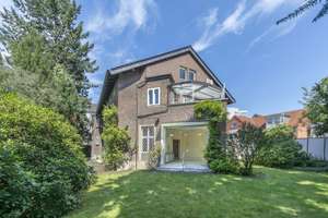 Historische Villa mit Charme – Denkmalgeschütztes Unikat in ruhiger Lage von Köln-Mülheim