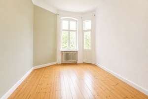 Detailverliebtes Altbau-Schmuckstück mit 4,5 Zimmern und zwei Balkonen – vermietet – Gardeschützenweg 66, 12203 Lichterfelde, Berlin – Vorschaubild 3