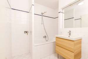 Wohnen mit Wasserblick: Charmante 3-Zimmer-Wohnung mit Balkon & Stellplatz – Die vollständige Adresse der Immobilie erhältst du vom Anbieter., 12203 Lichterfelde, Berlin – Vorschaubild 12