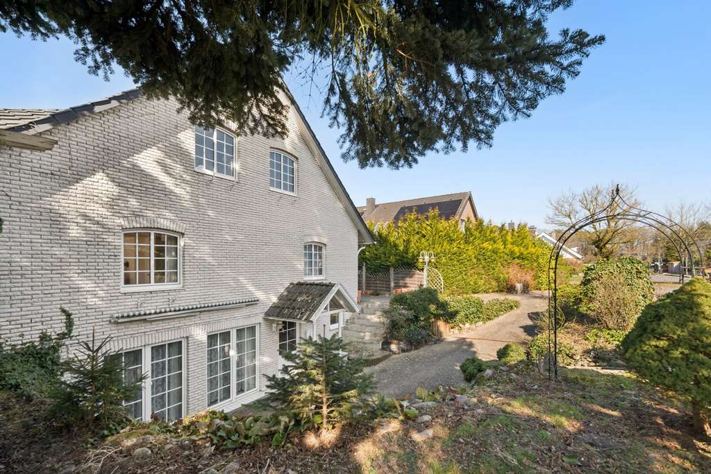 Immobilie in Neuenkirchen - Flexibles Wohnkonzept: Zweifamilienhaus mit Ferienwohnung - Bild 2