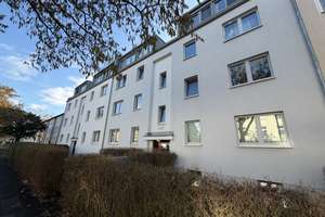 Gepflegte 3 Zimmer Erdgeschosswohnung mit Balkon in Köln-Holweide