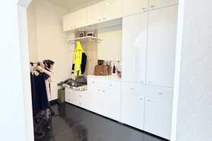 Luxuriöses und leerstehendes Mehrfamilienhaus mit 4 Wohneinheiten, Gewerbefläche und Koi-Teich! – Holzminden (Kreis) – Vorschaubild 19