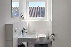 Im Zentrum von Neu-Ulm/Pfuhl neuwertige exklusive 2-Zi.-Maisonette mit Aufzug, EBK, 2 Balkone + TG – Die vollständige Adresse der Immobilie erhältst du vom Anbieter., 89233 Neu-Ulm – Vorschaubild 8