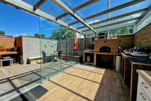 Wow! 8-Zi-LUXUS-Villa auf 4 Etagen: Wintergarten, Terrasse, 2 Balkone, ELW zentral in Lörrach! – Die vollständige Adresse der Immobilie erhältst du vom Anbieter., 79539 Lörrach – Vorschaubild 3