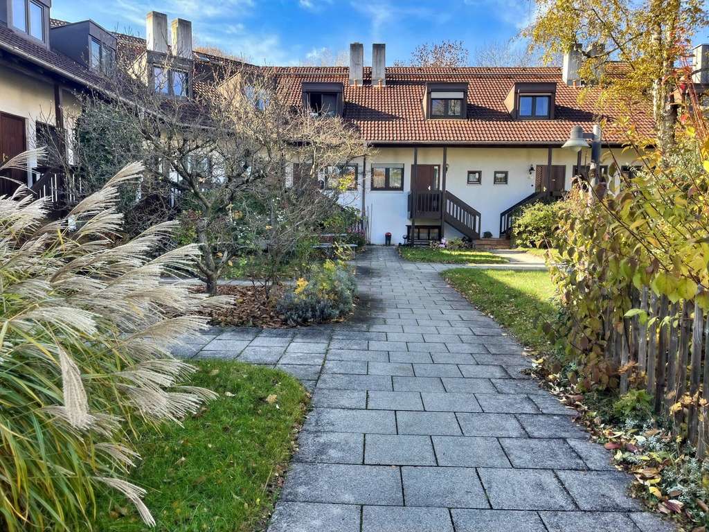 Immobilie in Gröbenzell - Maisonette-Wohnung mit Haus-im-Haus-Charakter fußläufig zur S-Bahn - Bild 0