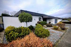 freistehendes Einfamilienhaus am Waldrand von Alt Hackenbroich mit Garage in Dormagen – Clauiusstr 38, 41540 Dormagen – Vorschaubild 1