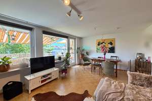 Neu renovierte 3 Zimmer Wohnung in zentraler Lage von Reutlingen mit großer Dachterrasse – 72762 Reutlingen-Mitte, Reutlingen – Vorschaubild 2
