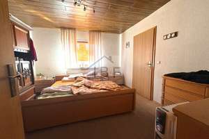 Charmante 2-ZKB-Wohnung in einem gepflegten Mehrfamilienhaus in Kaan-Marienborn – Die vollständige Adresse der Immobilie erhältst du vom Anbieter., 57074 Kaan-Marienborn, Siegen – Vorschaubild 3