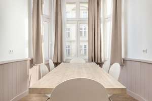 Nahe Rosa-Luxemburg-Platz: Wunderschöne 4 Zimmer Altbauwohnung mit 2 Bädern & hohe Decken – Schönhauser Allee 185, 10119 Prenzlauer Berg, Berlin – Vorschaubild 11