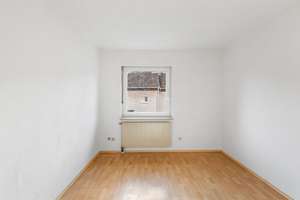 Helles Reihenmittelhaus mit studioähnlicher Dachgeschosswohnung – ideal für Familien! – Die vollständige Adresse der Immobilie erhältst du vom Anbieter., 93055 Ostenviertel, Regensburg – Vorschaubild 26