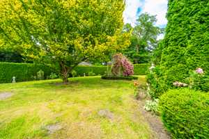 Exklusives Reetdachanwesen mit großzügiger Auffahrt, Kamin & Gartenidylle – Rendsburg-Eckernförde (Kreis) – Vorschaubild 11