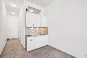 Neuwertige 1,5-Zimmer-Eigentumswohnung mit Balkon in kernsaniertem Altbau im Zentrum Ingolstadts – Die vollständige Adresse der Immobilie erhältst du vom Anbieter., 85049 Mitte, Ingolstadt – Vorschaubild 4