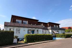 Solides, sicheres Invest: gepflegtes 6-Parteienhaus in Porz-Langel.