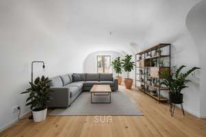 ARCHITEKTONISCHES STATEMENT – Loftflair im Gartengeschoss - zentral!!