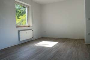 Flotte 3-Raum-Wohnung mit Balkon! – Minnesängerstr. 57, 45279 Freisenbruch, Essen – Vorschaubild 4