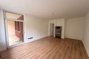 Renovierte 4-Zimmer-Wohnung mit Balkon in Wuppertal  – Hesselnberg 25, 42285 Barmen, Wuppertal – Vorschaubild 2