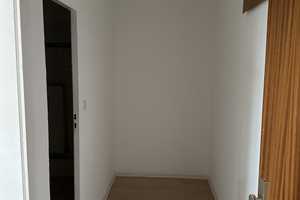 schöne 2-Zimmer-Wohnung mit Balkon, Laminat und Badewanne – Helsinkier Straße 15, 18107 Rostock – Vorschaubild 7