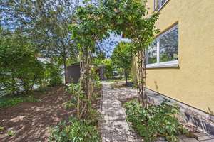 Direkt einziehen & wohlfühlen! Hochwertiges EFH mit Garten und exklusiver Ausstattung in Wiesbaden! – Die vollständige Adresse der Immobilie erhältst du vom Anbieter., 65187 Biebrich, Wiesbaden – Vorschaubild 12