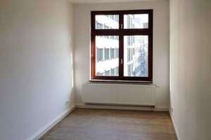 Stilvolle 4-Zimmer-Wohnung mit Badewanne, Dusche und Süd-Balkon in denkmalgeschütztem Altbau – Die vollständige Adresse der Immobilie erhältst du vom Anbieter., 4105 Zentrum-Nord, Leipzig – Vorschaubild 4