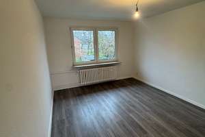 Attraktive 3-Zimmer-Wohnung mit Tageslichtbad! – Bronkhorststr. 106, 47137 Obermeiderich, Duisburg – Vorschaubild 6