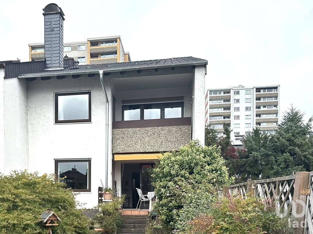 Immobilie in Obertshausen - Investition mit Perspektive: Geräumiges Reihenhaus mit Werkstatt und Garten - Bild 0