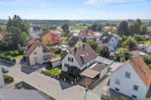 Viel Platz für Ihre Ideen: Einfamilienhaus mit Sanierungspotenzial in Bad Schussenried – Die vollständige Adresse der Immobilie erhältst du vom Anbieter., 88427 Bad Schussenried – Vorschaubild 1