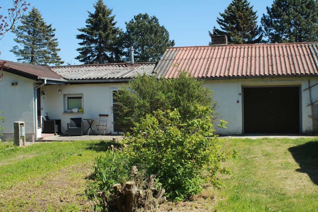 Immobilie in Sundhagen - Großzügiges Haus mit 10 Zimmern und Garage in Horst, Sundhagen - Bild 3