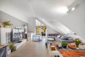 Sanierte 2-Zimmer-Dachgeschosswohnung - bezugsfrei ab Ende 2026 – Die vollständige Adresse der Immobilie erhältst du vom Anbieter., 81476 Forstenried, München – Vorschaubild 3