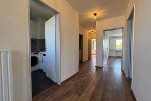 Sanierte 3-Zimmerwohnung mit traumhaftem Fernblick und TG-Stellplatz zwischen Steppenberg & Klinikum – Die vollständige Adresse der Immobilie erhältst du vom Anbieter., 52074 Vaalserquartier, Aachen – Vorschaubild 2