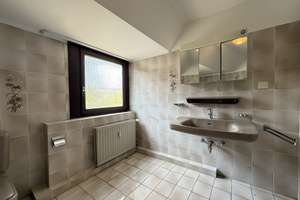 Exklusive Dachgeschosswohnung mit großer Dachterrasse, Garage und 141 m² Wohnfläche in Aachen – Die vollständige Adresse der Immobilie erhältst du vom Anbieter., 52076 Burtscheid Steinebrück, Aachen – Vorschaubild 16